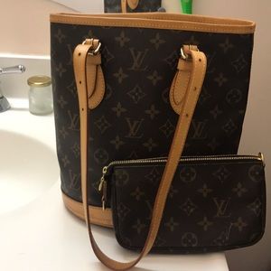 Petite Louis Vuitton Bucket Gentle used condition